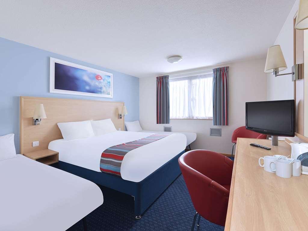 Travelodge Ilminster Room photo