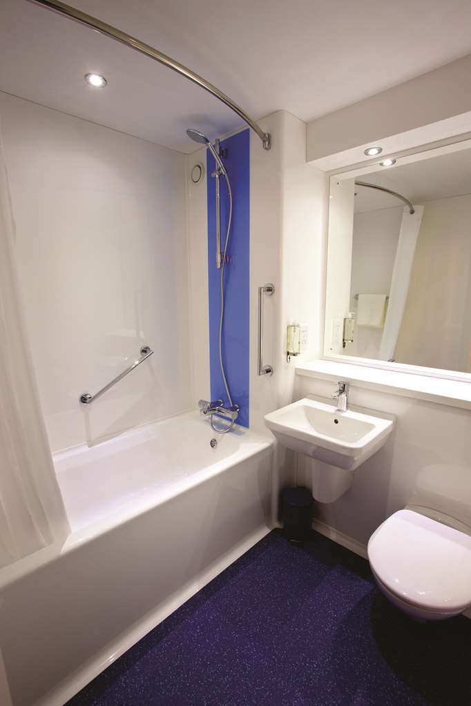 Travelodge Ilminster Room photo